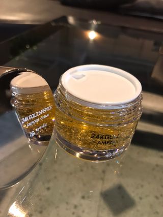 아이앤립 / EYENLIP 아이앤립 24K 골드 N 펩타이드 앰플 크림 — 5점을 준 리뷰어가 2021년 4월 올린 사용 사진