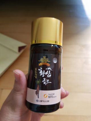 서울약사신협_프리미엄황삼골드_3.75g x 12환+75mgx12병 — 5점을 준 리뷰어가 2021년 1월 올린 사용 사진