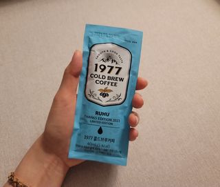 여우두마리 1977 콜드브루 스틱 더치커피 루후 커피팩토리 — 5점을 준 리뷰어가 2021년 2월 올린 사용 사진