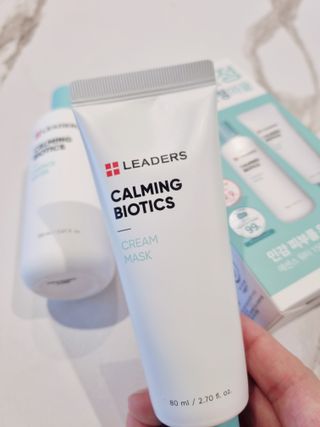 리더스코스메틱 리더스 카밍 바이오틱스 #1등 진정 기획세트 [에센스 워터150ml + 크림 마스크80ml] — 5점을 준 리뷰어가 2022년 9월 올린 사용 사진