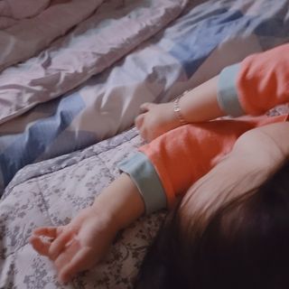 유비맘 캔디팡팡 내의/내복 상하 세트 — 5점을 준 리뷰어가 2021년 3월 올린 사용 사진