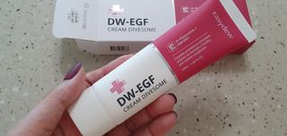 이지듀 DW-EGF 크림 다이브좀_콜라겐이 쏙쏙, 탄력피부로 다이빙 — 4점을 준 리뷰어가 2021년 2월 올린 사용 사진