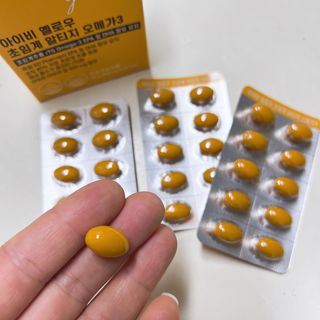 아이비웰니스 [카톡]롱비다 커큐민 강황 400mg 함유 아이비 옐로우 초임계 알티지 오메가3 KD 파마 (30캡슐) — 5점을 준 리뷰어가 2025년 5월 올린 사용 사진