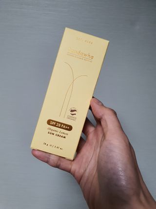 스킨큐어 산다화 유기농 레몬썬크림 — 5점을 준 리뷰어가 2022년 4월 올린 사용 사진