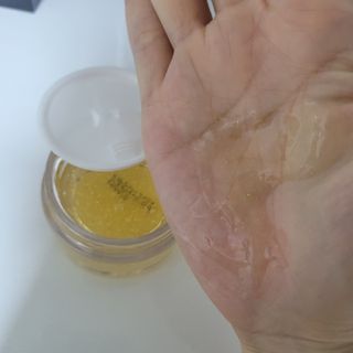 아이앤립 / EYENLIP 아이앤립 24K 골드 N 펩타이드 앰플 크림 — 5점을 준 리뷰어가 2021년 5월 올린 사용 사진