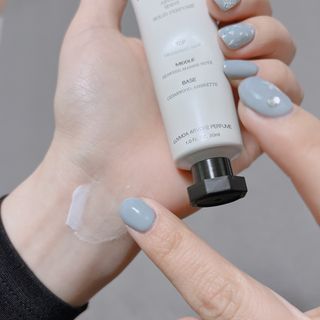 러브모아 향수 고체향수 승무원 고체향수 바르는 향수 니치향수 도손 우드세이지 앤 씨솔트 — 5점을 준 리뷰어가 2022년 12월 올린 사용 사진