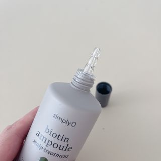 심플리오 비오틴 탈모케어 솔루션 2종 샴푸 500ml + 앰플 1개입 — 5점을 준 리뷰어가 2022년 4월 올린 사용 사진