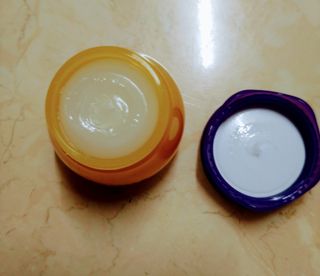 틱톡 [후르디아] 튼입술해결템 올리브영 블루베리 하이드레이팅 허니 립밤 — 5점을 준 리뷰어가 2023년 11월 올린 사용 사진