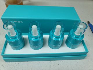 아로메르 리바이탈라이징 블루밍 앰플 10ml x 4ea — 5점을 준 리뷰어가 2021년 8월 올린 사용 사진