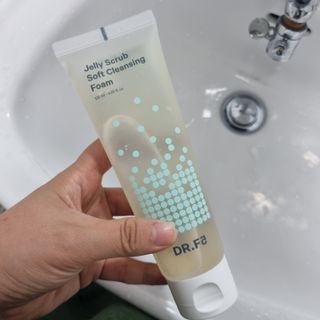 닥터에프파이브 젤리스크럽 소프트 클렌징폼 120ml — 5점을 준 리뷰어가 2022년 5월 올린 사용 사진