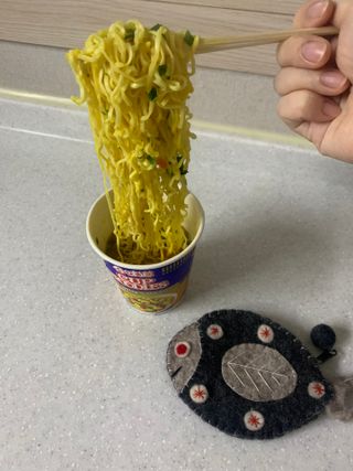 NISSIN 닛신 컵누들  4종 - 씨푸드오리지날, 씨푸드 스파이시, 씨푸드 커리, 씨푸드 XO소스 — 5점을 준 리뷰어가 2021년 11월 올린 사용 사진