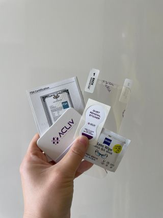아클리브 Eco 항균 항바이러스 액정 보호필름(iPhone) — 5점을 준 리뷰어가 2022년 8월 올린 사용 사진