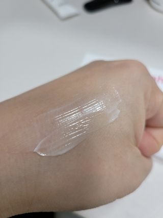 이엔코스 알부틴 알파 화이트닝크림 — 5점을 준 리뷰어가 2021년 4월 올린 사용 사진