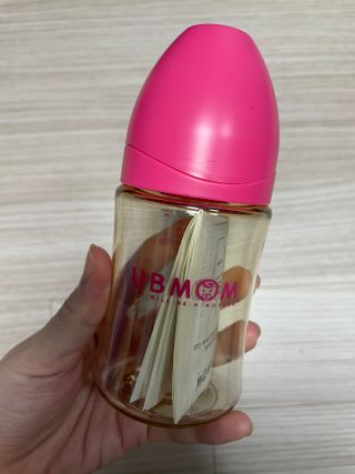 유비맘 PPSU 젖병 노꼭지_200ml_컬러 랜덤 발송 — 5점을 준 리뷰어가 2021년 1월 올린 사용 사진