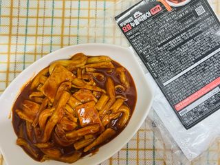 [푸딩팩토리] 요즘누들떡볶이540g + 매콤누들떡볶이 470g — 4.5점을 준 리뷰어가 2022년 9월 올린 사용 사진