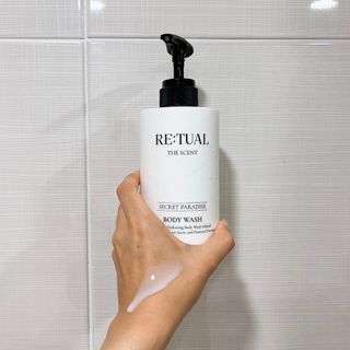 레츄얼 더 센트 바디워시 시크릿 파라다이스(500ml) — 5점을 준 리뷰어가 2022년 7월 올린 사용 사진