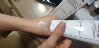 셀프 모이스처라이징 프로텍션 크림 셀프 모이스처라이징 프로텍션크림 — 4점을 준 리뷰어가 2022년 3월 올린 사용 사진