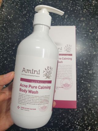 아미니 아크네 퓨어카밍 바디워시 500ml — 5점을 준 리뷰어가 2021년 6월 올린 사용 사진