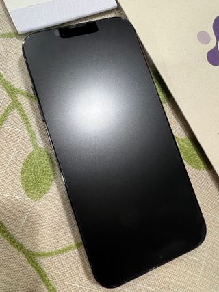 아클리브 Eco 항균 항바이러스 액정 보호필름(iPhone) — 5점을 준 리뷰어가 2022년 7월 올린 사용 사진