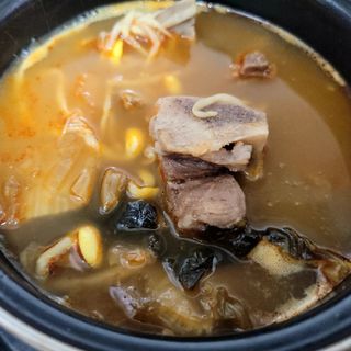 요리반상회 용문해장국 2팩 + 뚝배기 1개 — 5점을 준 리뷰어가 2021년 3월 올린 사용 사진