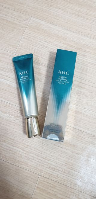 [NEW 탄력유턴 아이크림] AHC 유스 래스팅 리얼 아이크림 포 페이스 — 5점을 준 리뷰어가 2021년 2월 올린 사용 사진