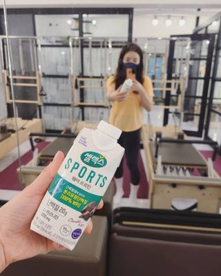 셀렉스스포츠 셀렉스 스포츠 웨이 프로틴 초콜릿 _ 330ml x 12팩 — 5점을 준 리뷰어가 2021년 3월 올린 사용 사진
