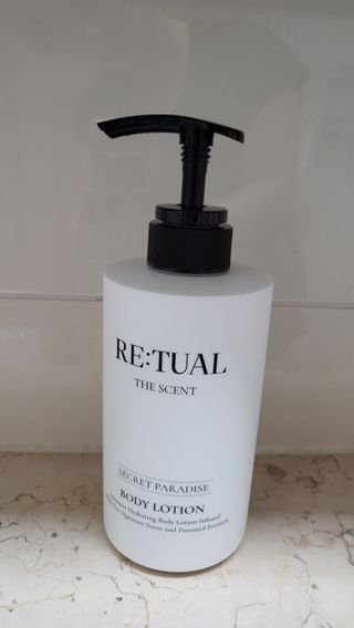 레츄얼 더 센트 바디로션 시크릿 파라다이스(500ml) — 5점을 준 리뷰어가 2022년 7월 올린 사용 사진