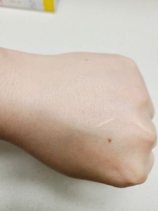 체르엠 스템앤셀 비타민 브라이트닝 에센스 30ml 1개 — 5점을 준 리뷰어가 2021년 10월 올린 사용 사진