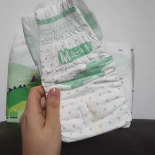 오브맘 밤 프리미엄 아기 기저귀 팬티형 밴드형 — 4점을 준 리뷰어가 2020년 12월 올린 사용 사진