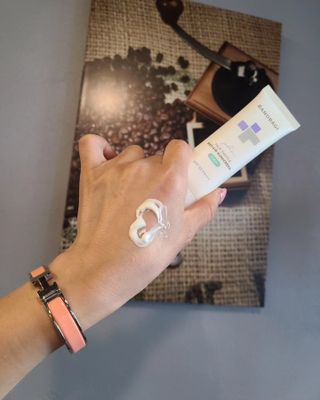 바노바기 코스메틱 바노바기 밀크씨슬 리페어 시카 폼 클렌저 플러스 120ml + 선스크린 플러스 50ml — 5점을 준 리뷰어가 2023년 7월 올린 사용 사진