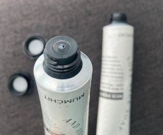 멈칫(MUMCHIT) 넥퍼퓸 NECKPERFUME 2가지 향 — 4.5점을 준 리뷰어가 2021년 11월 올린 사용 사진