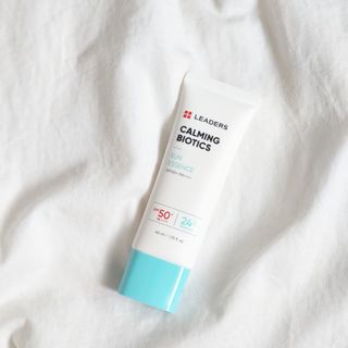 리더스코스메틱 리더스 카밍 바이오틱스 선 에센스 SPF 50+ PA++++ — 5점을 준 리뷰어가 2022년 6월 올린 사용 사진