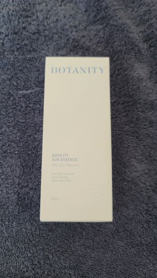보타니티 촉촉수분자차 아쿠아핏 선 에센스 50ml + 보송톤업자차 징크 선 로션 50ml SPF50+ PA++++ (4/25) — 5점을 준 리뷰어가 2022년 4월 올린 사용 사진