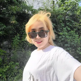 아이엘이 22SS iLe 선글라스_타이디/림피오 — 5점을 준 리뷰어가 2022년 7월 올린 사용 사진