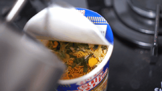 NISSIN 닛신 컵누들  4종 - 씨푸드오리지날, 씨푸드 스파이시, 씨푸드 커리, 씨푸드 XO소스 — 5점을 준 리뷰어가 2021년 12월 올린 사용 사진