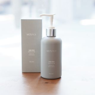 엠디스픽 무향 바리스타 핸드크림 울트라 고보습 대용량 펌핑 245g — 5점을 준 리뷰어가 2022년 12월 올린 사용 사진
