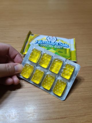 마요라 히말라야 솔트 캔디 2종-페퍼민트 맛, 라임민트 맛 — 5점을 준 리뷰어가 2022년 12월 올린 사용 사진