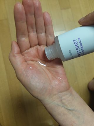 리더스코스메틱 리더스 퍼스트 샷 액티브 에센스 에이지 컨트롤 — 5점을 준 리뷰어가 2022년 2월 올린 사용 사진