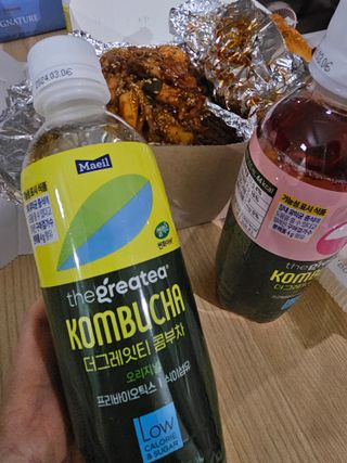 더그레잇티 콤부차 [매일유업] 더그레잇티 44kcal 콤부차 300ml *12개입 (오리지널 6개+베리리치 6개) — 5점을 준 리뷰어가 2023년 7월 올린 사용 사진