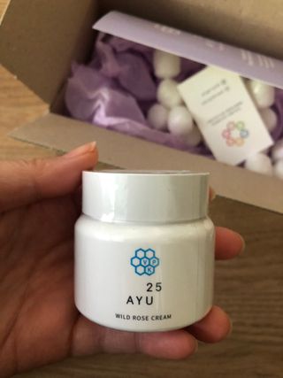 AYU25[아유트웬티파이브]다마스크로즈워터 베이스 천연 수분 촉촉 크림 — 5점을 준 리뷰어가 2021년 4월 올린 사용 사진
