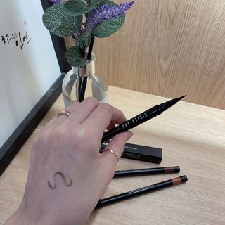 씨스터앤 퍼펙트 엣지 브러쉬 펜 라이너 2종 택 1 — 5점을 준 리뷰어가 2022년 2월 올린 사용 사진