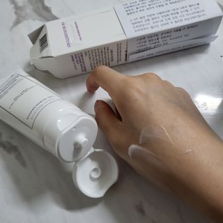 셀프 모이스처라이징 프로텍션 크림 셀프 모이스처라이징 프로텍션크림 — 5점을 준 리뷰어가 2022년 4월 올린 사용 사진