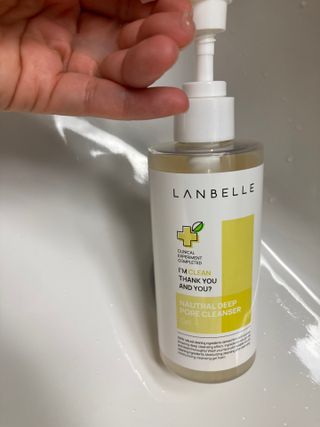 랑벨 내츄럴 딥 포어 클렌저 210ml (저자극 약산성 천연 클렌징 젤) — 5점을 준 리뷰어가 2022년 10월 올린 사용 사진