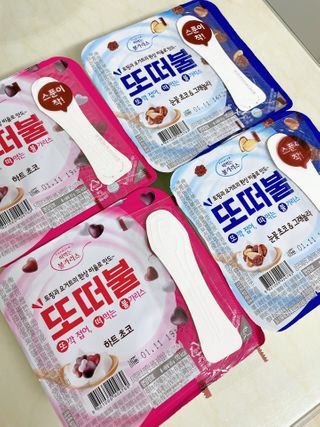 남양유업 또깍 접어 떠먹는 불가리스 2종 — 5점을 준 리뷰어가 2020년 12월 올린 사용 사진