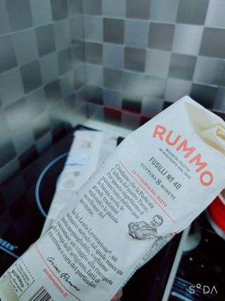 이탈리안 프리미엄 파스타 룸모 Rummo 파스타 2종 + 바질 페스토 + 블랙 트러플 페이스트 — 5점을 준 리뷰어가 2021년 7월 올린 사용 사진