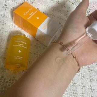 체르엠 스템앤셀 비타민 브라이트닝 에센스 30ml 1개 — 4.5점을 준 리뷰어가 2021년 9월 올린 사용 사진