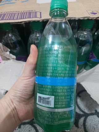 몽베스트 Montbest with Sparkling water Plain 20병 — 4점을 준 리뷰어가 2022년 8월 올린 사용 사진