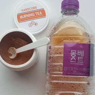 뉴트리션팩토리 하드코어버닝티 오리지널 — 4점을 준 리뷰어가 2021년 7월 올린 사용 사진