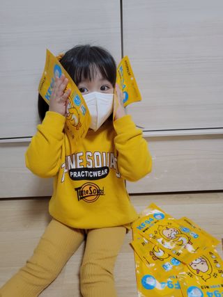 아토팜 블라블라 황사방역 마스크 KF94 — 5점을 준 리뷰어가 2021년 9월 올린 사용 사진