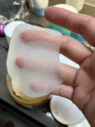 스킨1004 [SKIN1004] 마다가스카르 센텔라 퀵 카밍 패드 70매 130ml — 4.5점을 준 리뷰어가 2024년 12월 올린 사용 사진